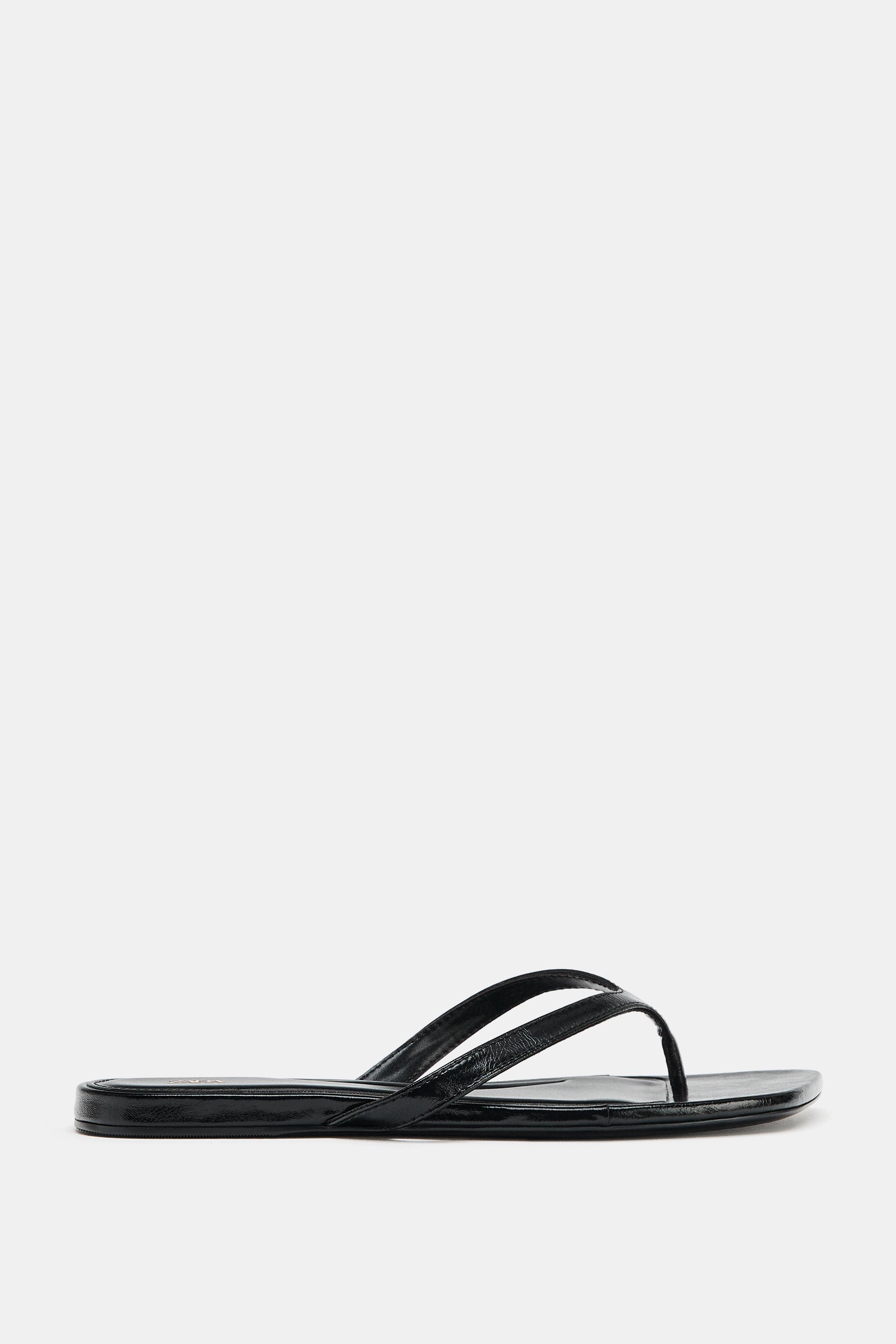 FLAT SANDALS